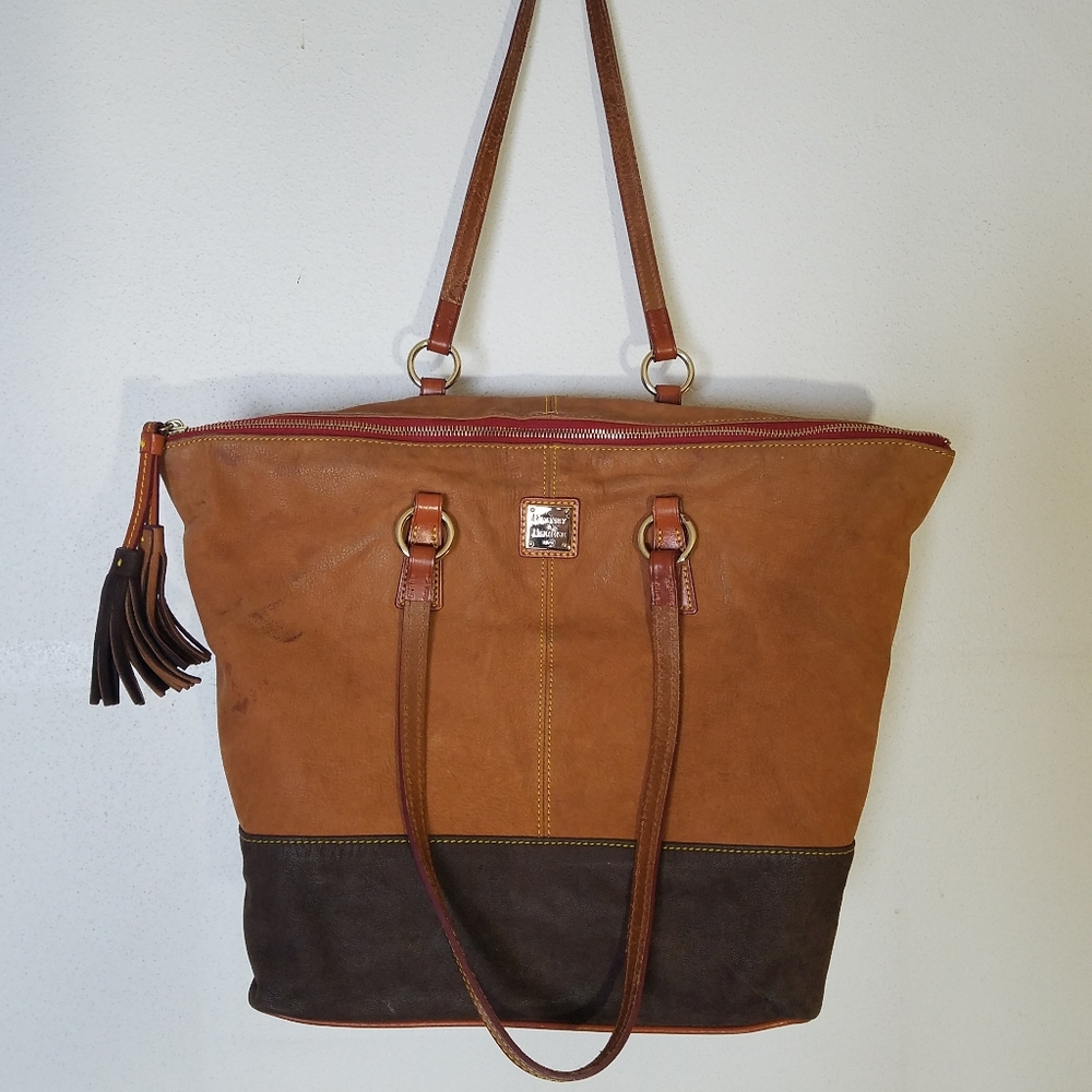 Dooney & Bourke Tote